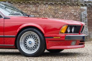 Bild 42/50 von BMW M6 (1988)