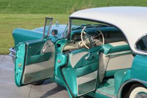 Image 24/50 of Buick 60 Century Riviera (1955)