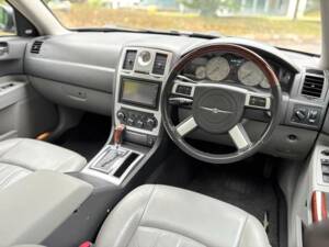 Image 2/50 of Chrysler 300 S (2008)