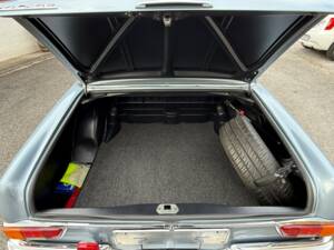 Bild 21/43 von Mercedes-Benz 250 SE (1966)