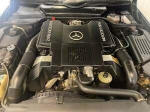 Bild 18/18 von Mercedes-Benz 500 SL (1991)