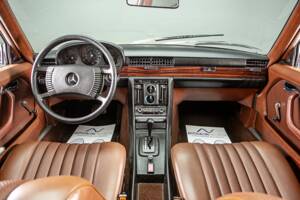 Bild 10/30 von Mercedes-Benz 350 SE (1976)