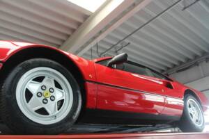 Image 21/50 of Ferrari 328 GTB (1989)