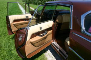 Image 11/20 of Imperial Crown Sedan (1962)