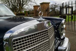 Imagen 12/21 de Mercedes-Benz 280 SEL (1968)