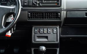 Image 34/48 de Volkswagen Golf Mk II GTi 16V 1.8 (1990)
