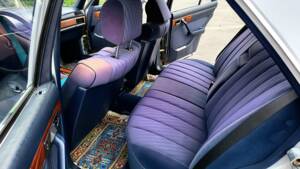 Bild 10/12 von Mercedes-Benz 300 SE (1986)