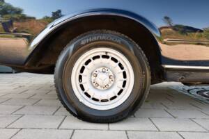 Bild 98/99 von Mercedes-Benz 230 CE (1983)