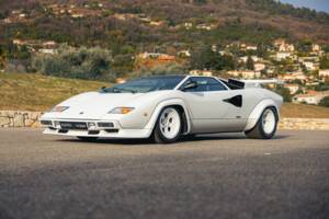 Image 3/73 of Lamborghini Countach LP 400 S (1980)