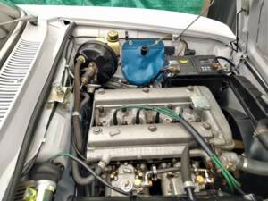Image 7/25 of Alfa Romeo 1750 GT Veloce (1969)