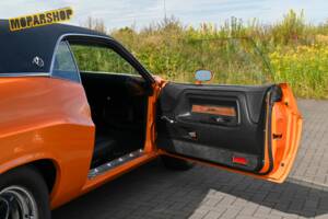 Bild 22/44 von Dodge Challenger R&#x2F;T (1970)