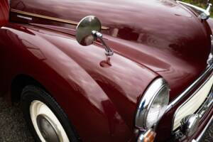 Image 24/43 of Morris Minor 1000 Traveller (1966)