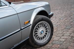 Image 4/71 of BMW 325i (1989)