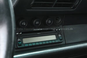 Image 11/29 of Porsche 911 Carrera 4 (1996)