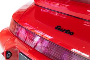 Image 23/32 of Porsche 911 Turbo 3.3 (1992)