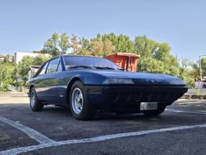 Image 15/77 of Ferrari 365 GT4 2+2 (1975)