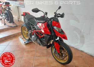 Immagine 2/40 di Ducati Hypermotard 950 (2023)