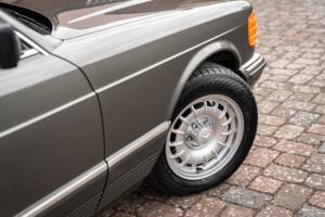 Bild 2/76 von Mercedes-Benz 500 SEL (1985)