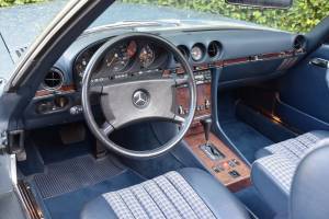 Image 27/47 of Mercedes-Benz 560 SL (1987)