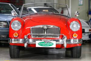 Image 2/24 of MG MGA 1500 (1959)