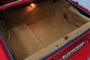 Immagine 17/28 di Alfa Romeo 2.0 Spider (1990)