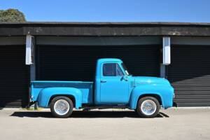 Image 17/50 de Ford F-100 (1954)