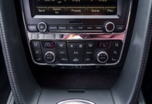 Image 17/27 of Bentley Continental GT V8 S (2014)