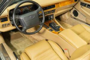 Image 2/8 of Jaguar XJS 4.0 (1994)