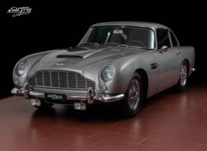 Image 1/10 of Aston Martin DB 5 Vantage (1965)