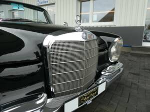 Imagen 22/26 de Mercedes-Benz 220 SE b (1963)
