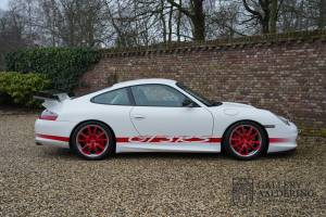Image 33/50 de Porsche 911 GT3 RS Clubsport (2004)