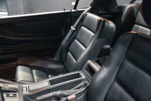 Image 29/33 of BMW 850i (1991)