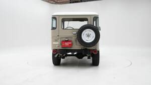 Image 7/15 of Toyota Land Cruiser FJ 40 (1972)