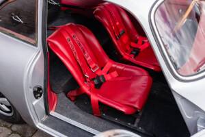 Image 27/48 of Porsche 356 C 1600 (1964)