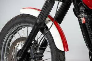Image 17/50 of Triumph DUMMY (2014)