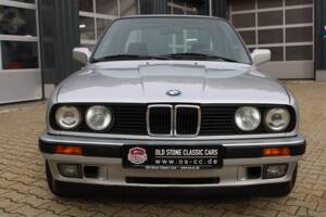 Image 2/32 de BMW 325ix (1990)