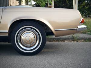 Afbeelding 7/30 van Mercedes-Benz 230 SL (1966)
