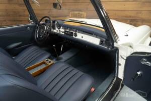 Image 14/19 of Mercedes-Benz 230 SL (1964)