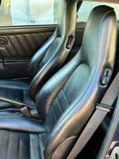 Image 29/36 de Porsche 911 Carrera 4 (1989)