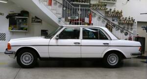 Bild 7/25 von Mercedes-Benz 280 E (1977)