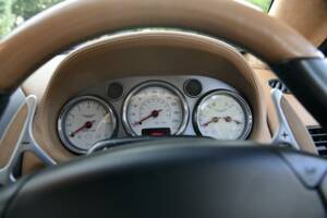 Image 33/50 de Aston Martin V12 Vanquish (2001)