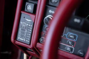 Bild 21/36 von Aston Martin Lagonda (1992)