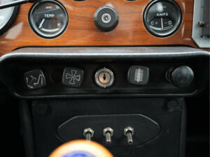 Image 15/33 of Triumph TR 6 (1969)