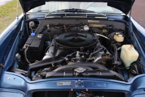 Image 23/27 de Mercedes-Benz 280 SE 3,5 (1971)