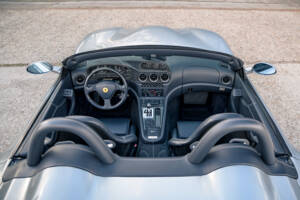 Image 24/48 de Ferrari 550 Barchetta (2001)