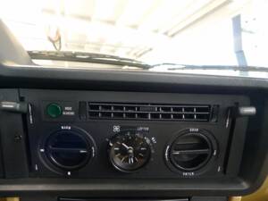 Image 44/46 of BMW 635 CSi (1978)