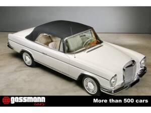 Image 6/15 de Mercedes-Benz 300 SE (1967)