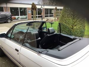 Imagen 7/20 de BMW 320i (1992)