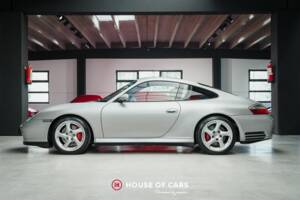 Bild 10/22 von Porsche 911 Carrera 4S (2002)