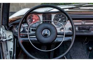 Bild 23/40 von Mercedes-Benz 280 SL (1969)